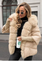 Krótka pikowana kurtka z futerkiem Frosty Horizon camelowa