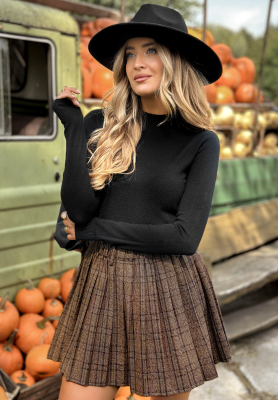 Fitted turtleneck sweater Between Us black