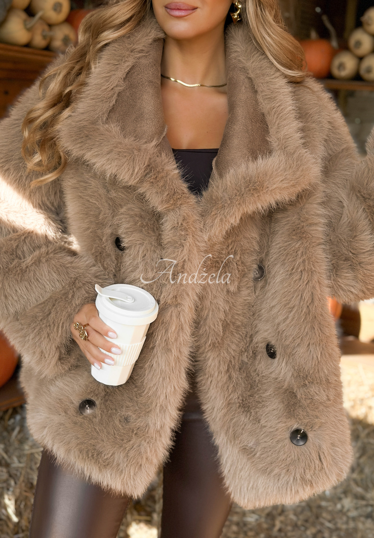 Dwustronny zamszowy płaszcz futerko Wait A Minute mokka