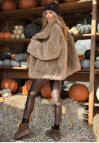 Krótki zamszowy płaszcz z futerkiem Wait A Minute mokka