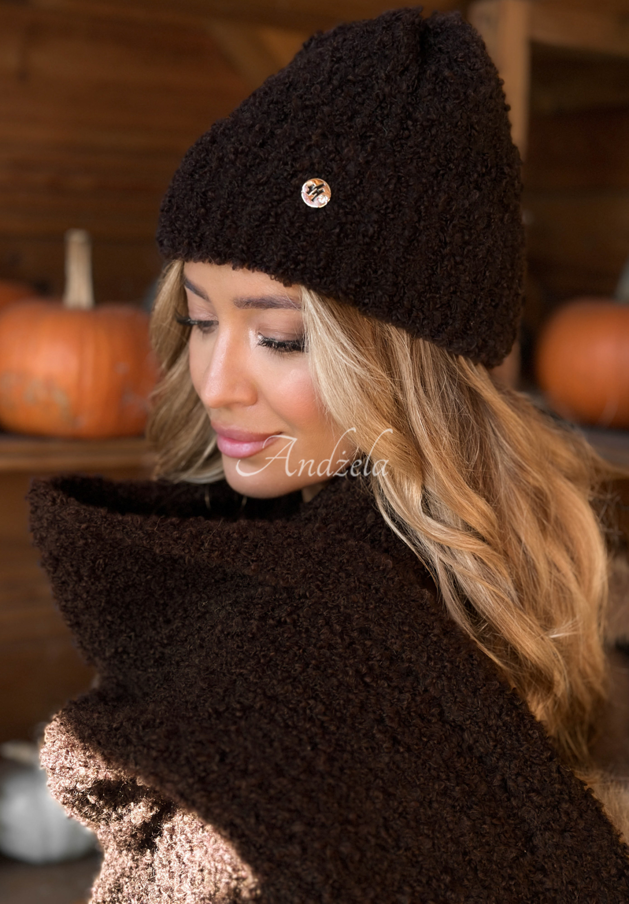 Szalik boucle Winter Everywhere czekoladowy