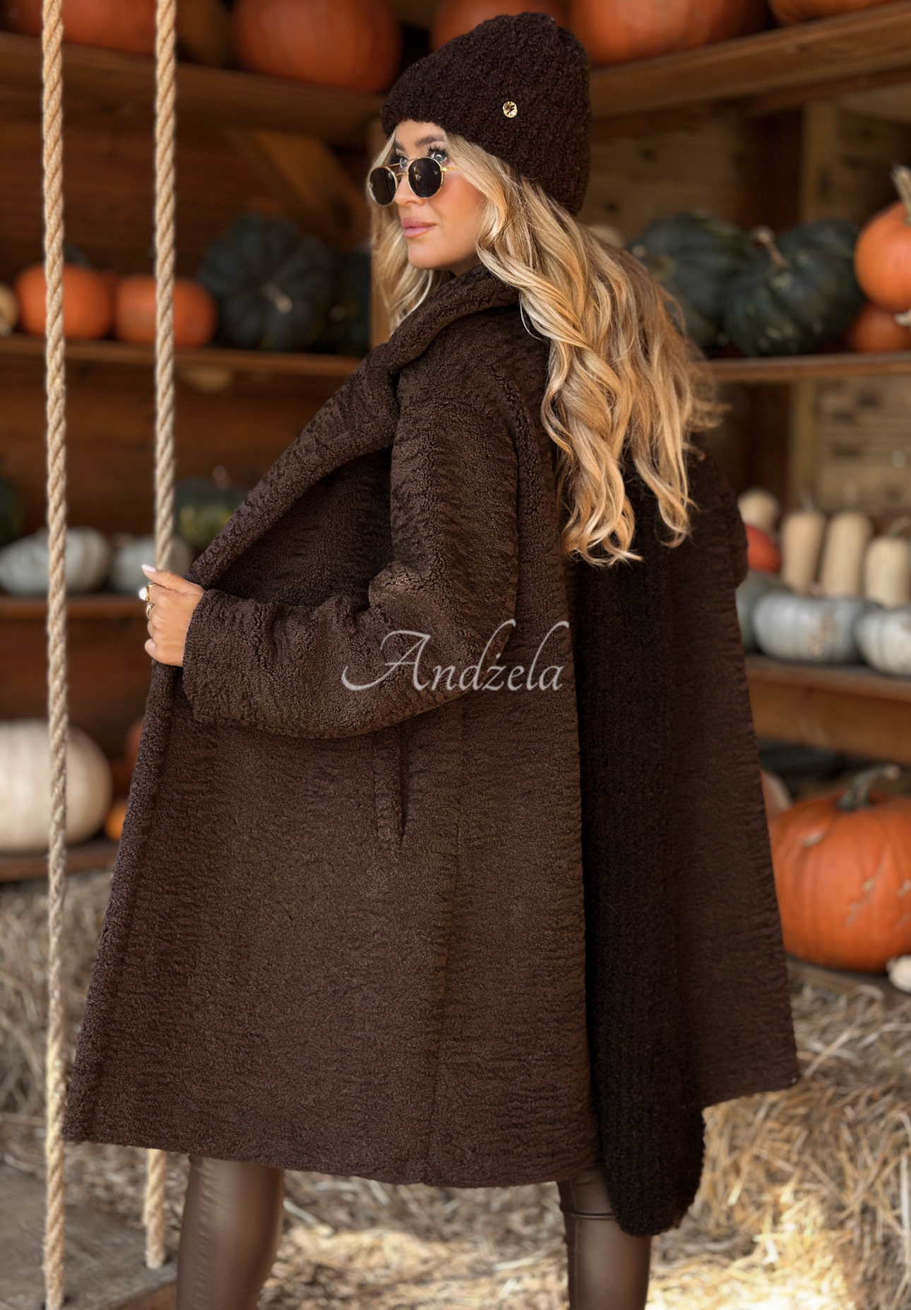 Long sheepskin coat Spring chocolate