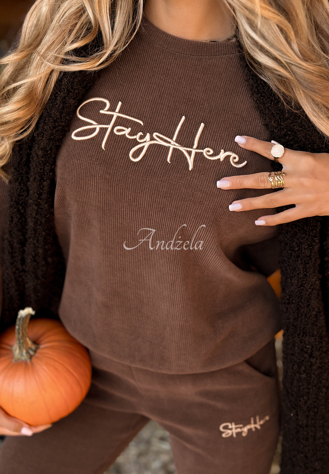 Finding Me corduroy sweatshirt and pants set chocolate