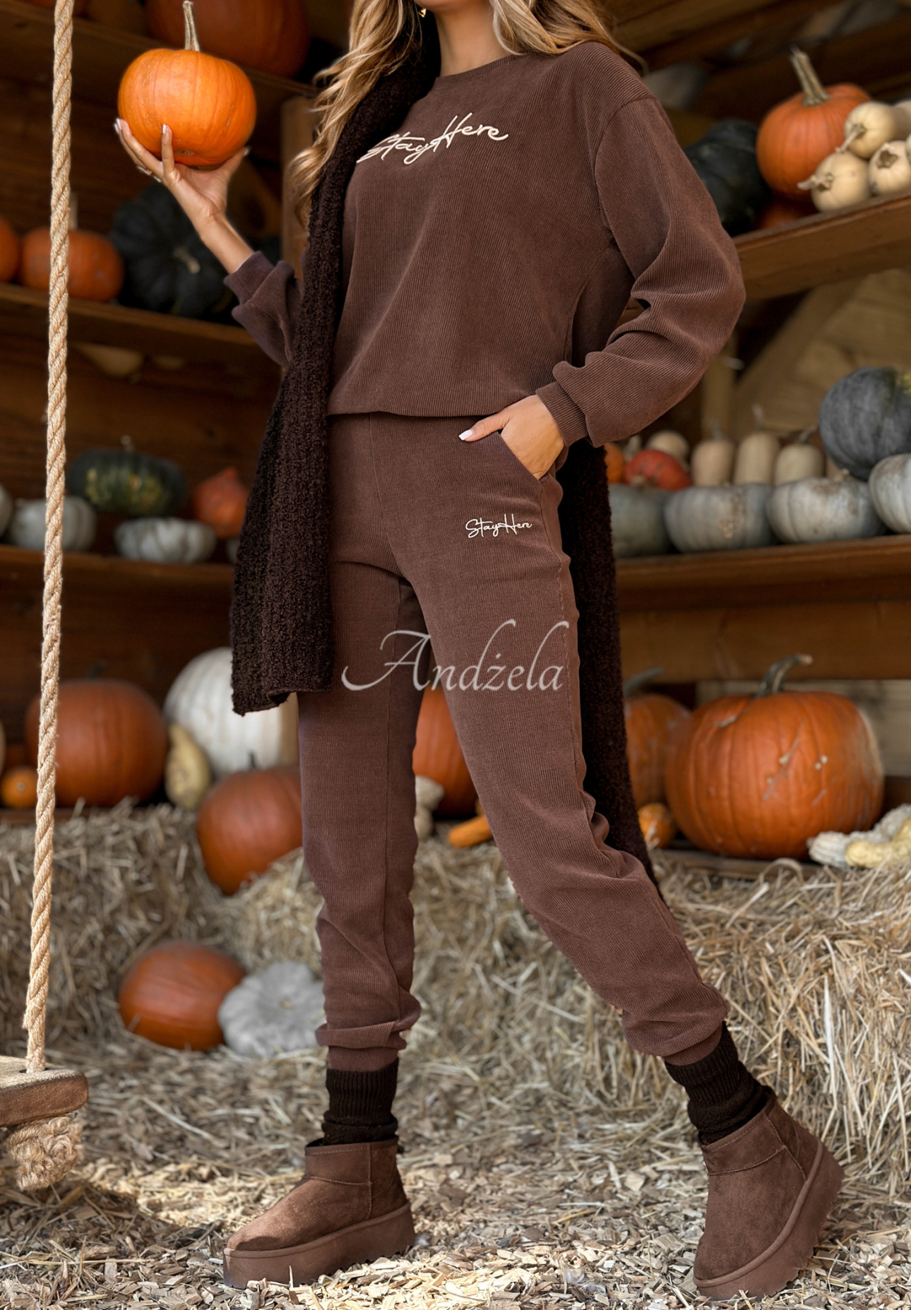 Finding Me corduroy sweatshirt and pants set chocolate