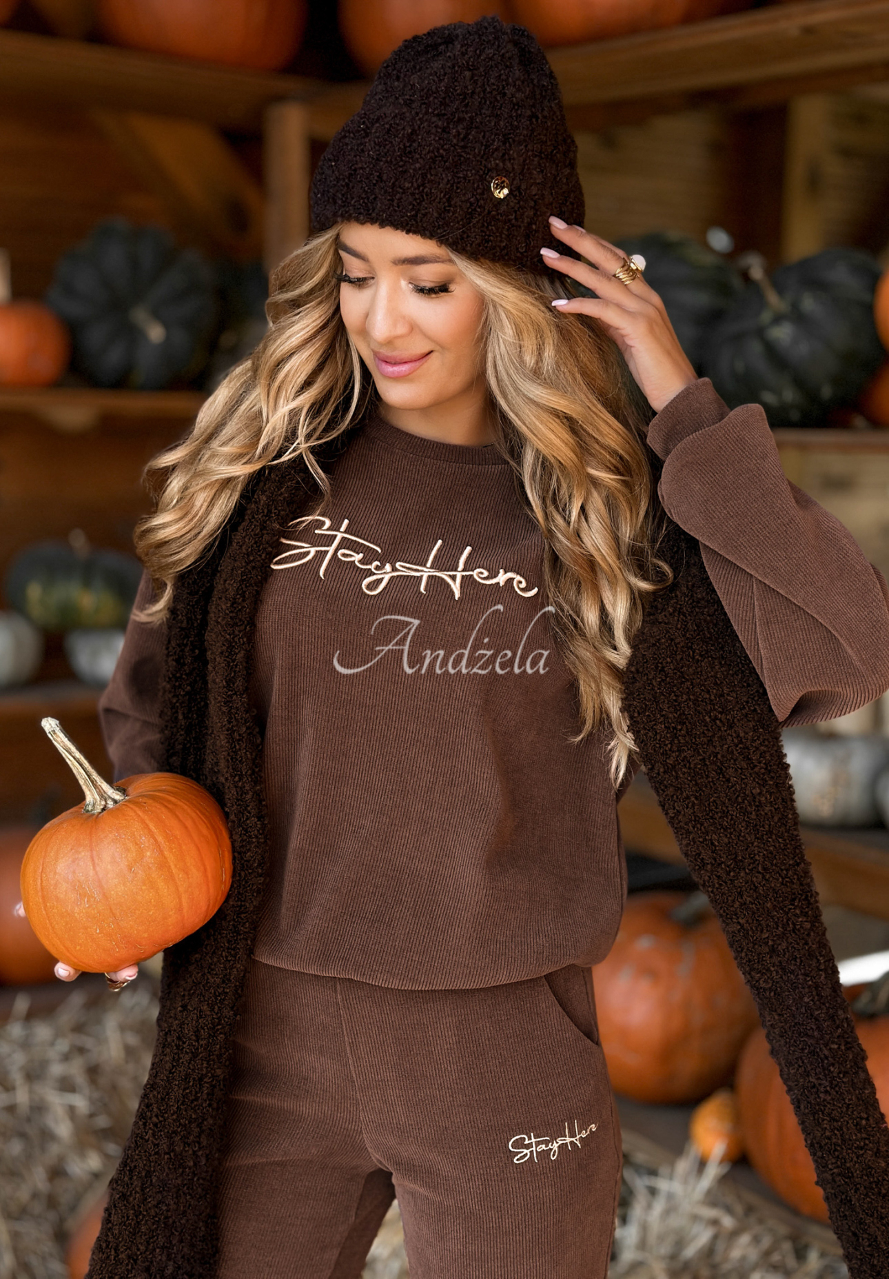 Finding Me corduroy sweatshirt and pants set chocolate