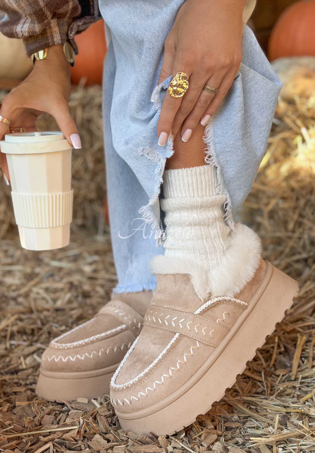 Suede boots with fur Walking On Leaves beige
