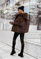 Pikowana kurtka z futerkiem Snow & Pines czekoladowa