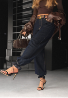 Spodnie jeansowe z paskiem banana Pause & Breathe granatowe