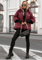 Krótka pikowana kurtka Quiet Afternoon w panterkę burgundowa