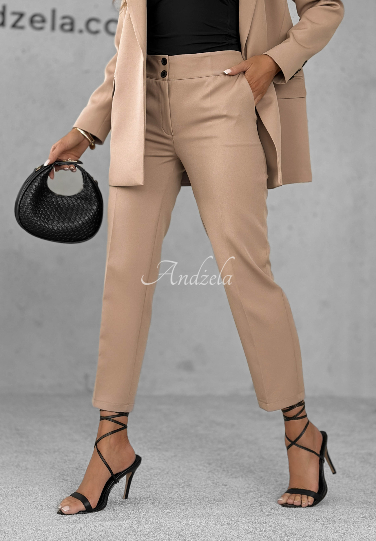 Elegant cigarette pants Runway Ready latte