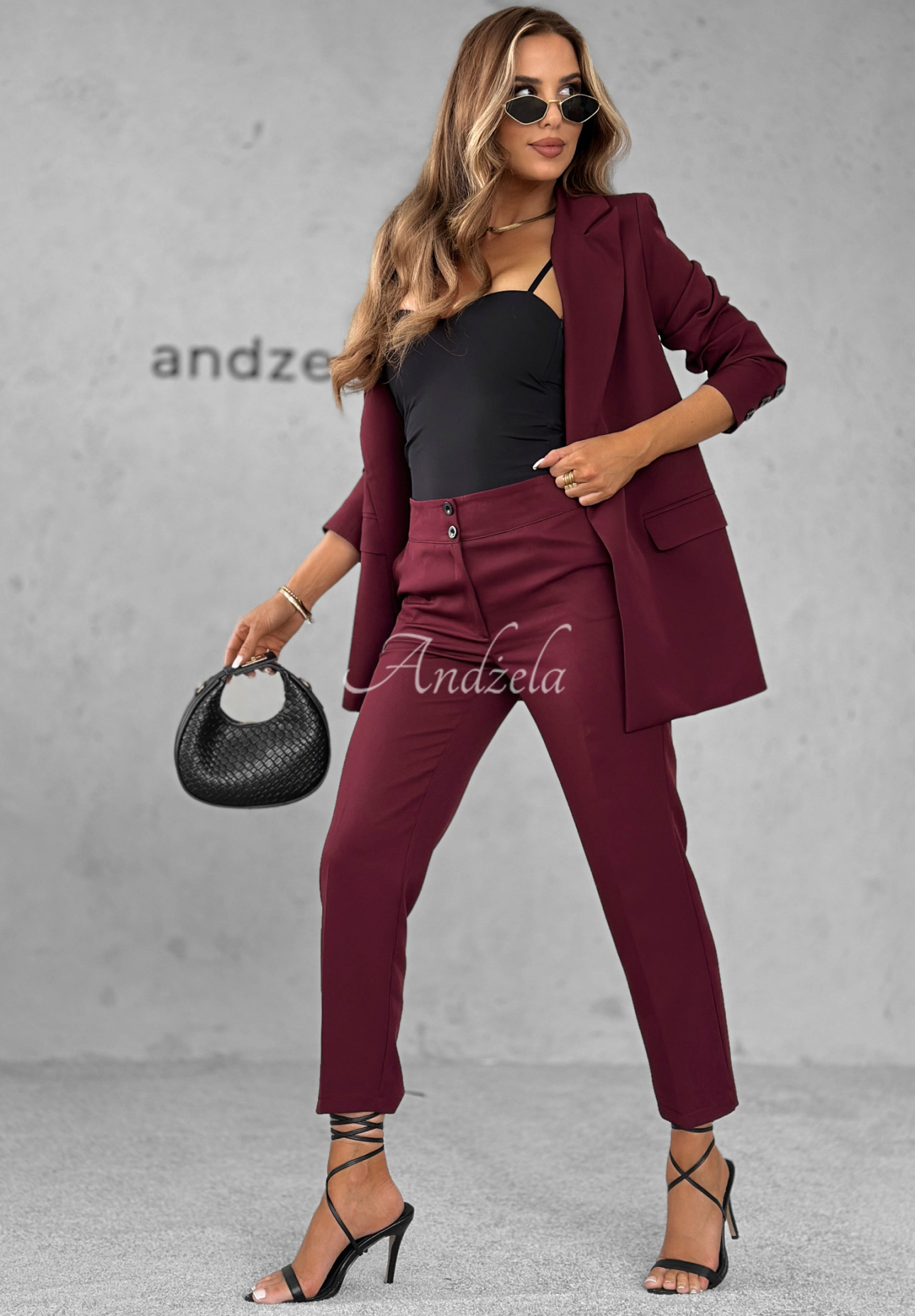 Eleganckie spodnie cygaretki Runway Ready burgundowe