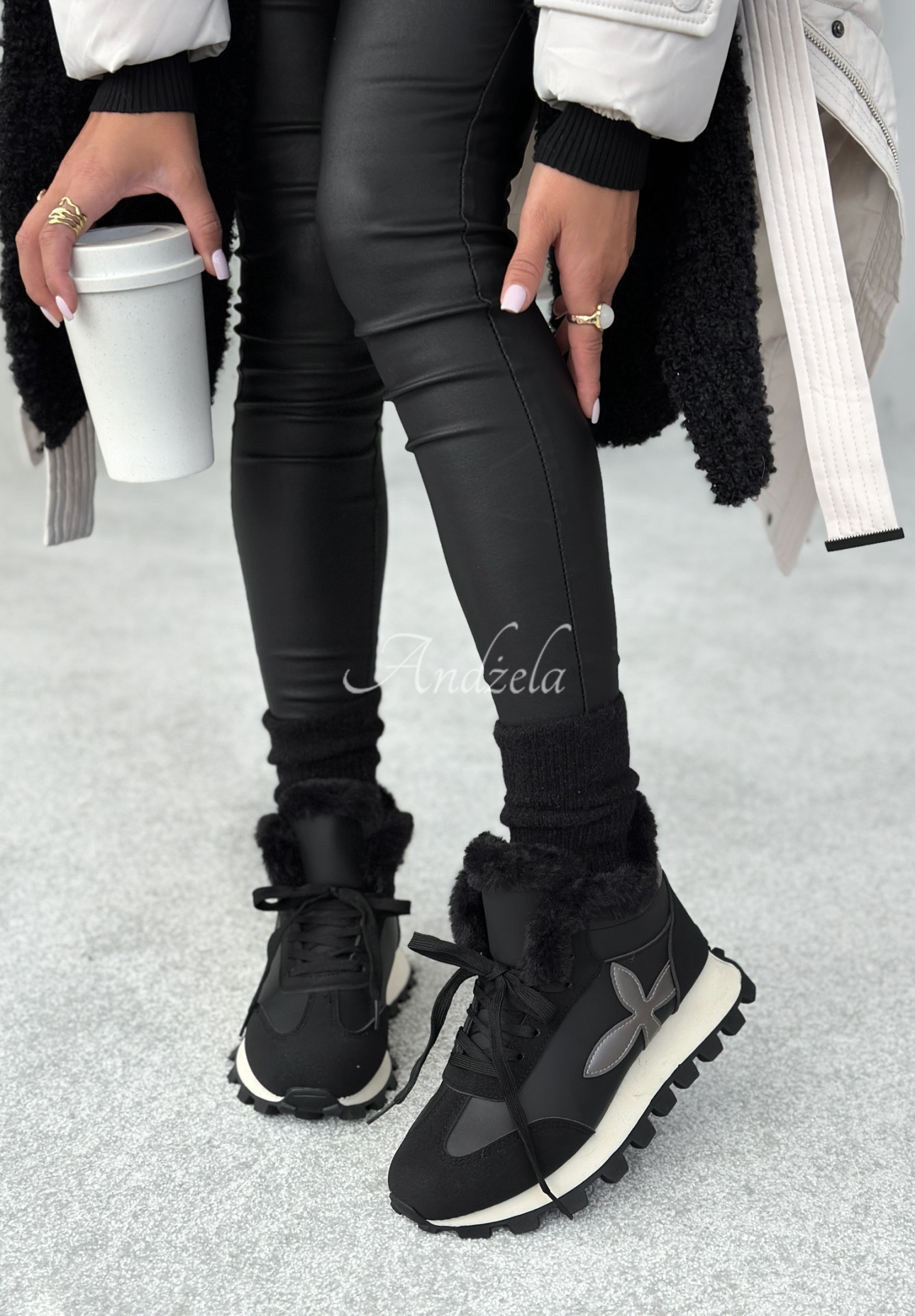 Sneakersy z futerkiem Getting Really Cold czarne