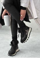 Sneakersy z futerkiem Getting Really Cold czarne