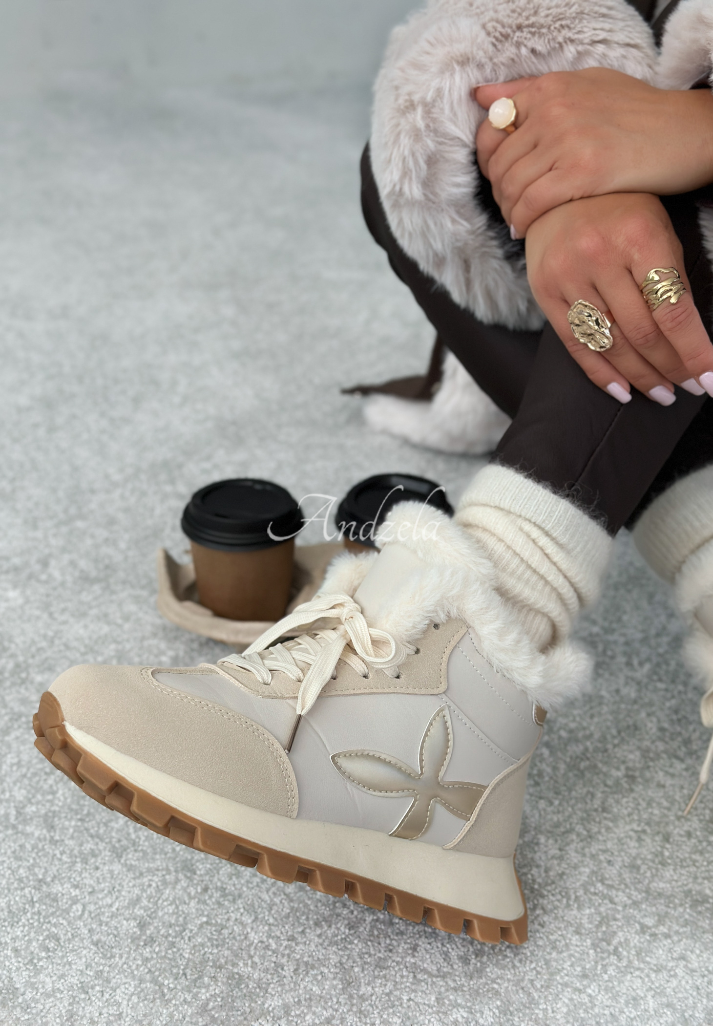 Sneakers with fur Getting Really Cold light beige Andżela Online