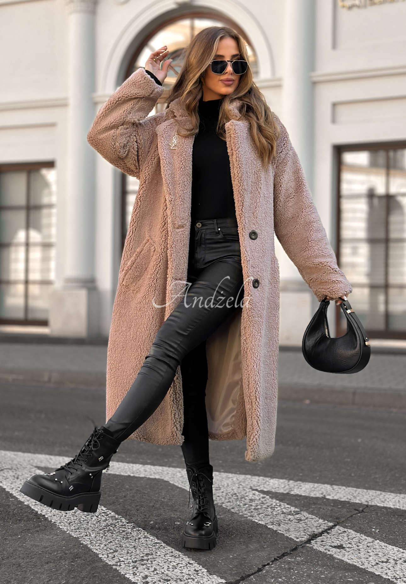 Long sheepskin coat We Had Plans beige