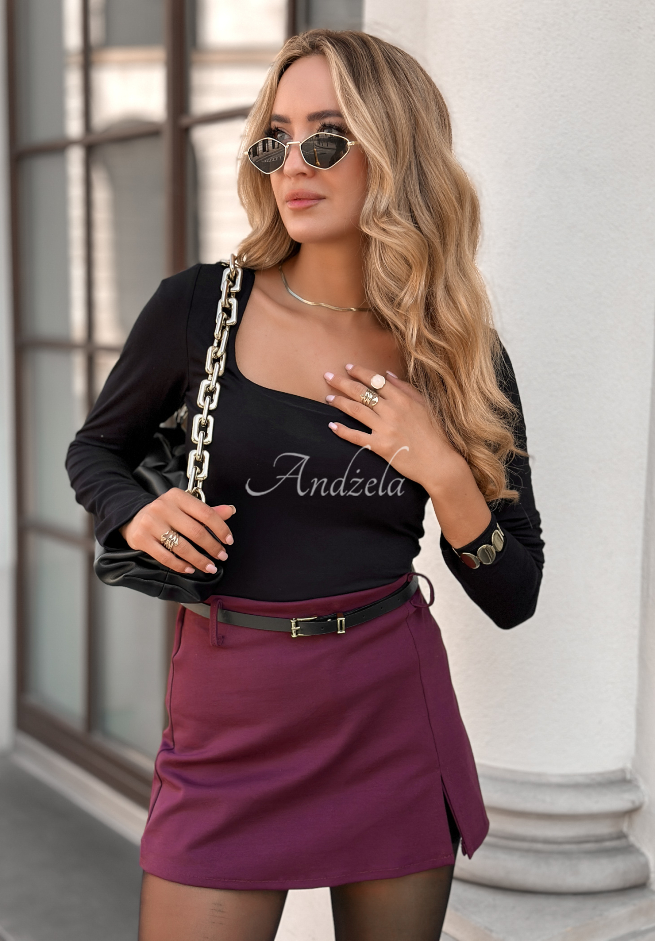 Wiskozowa bluzka z kwadratowym dekoltem Just Checking czarna