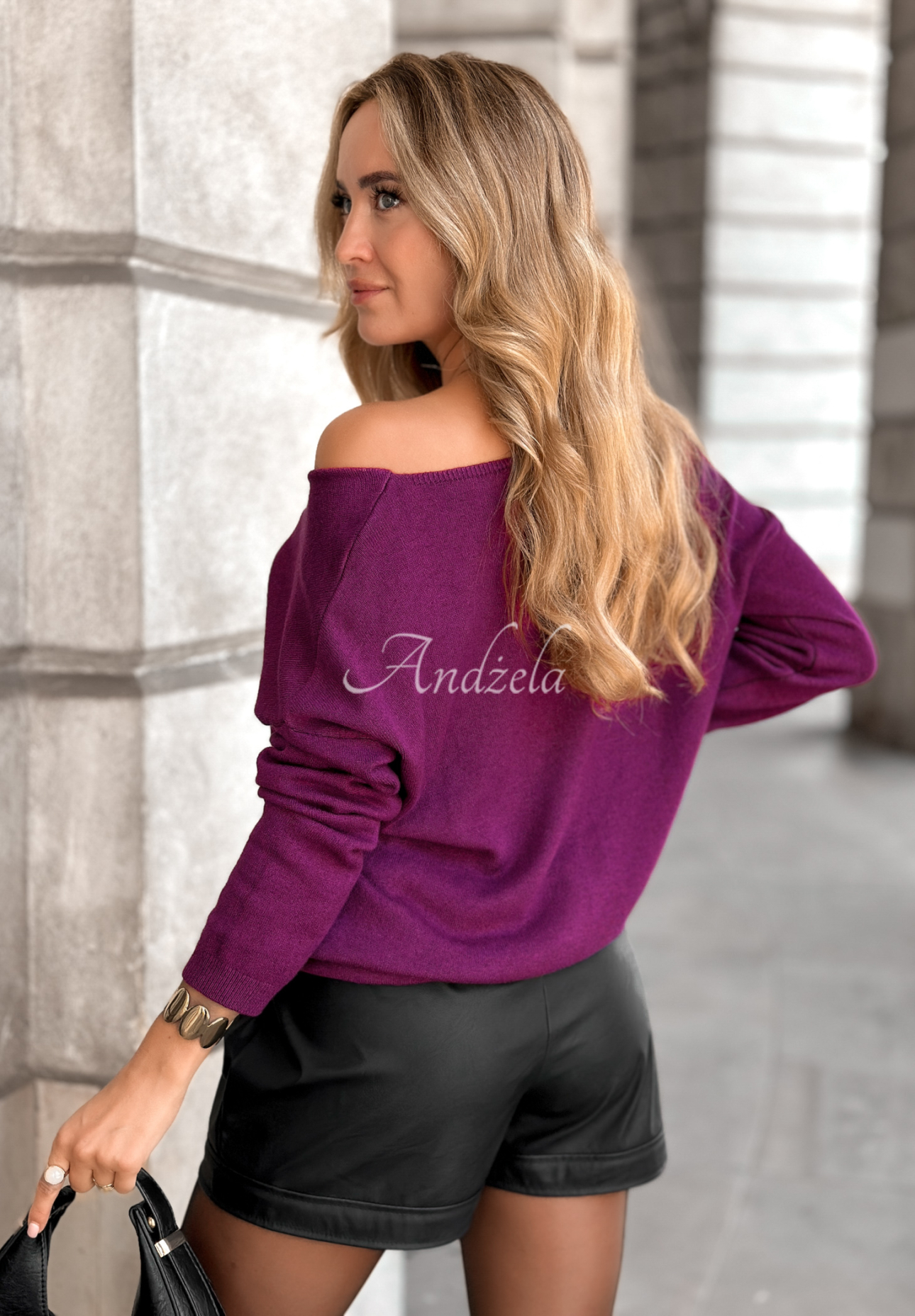 Lekki sweter z dekoltem Sensibility śliwkowy