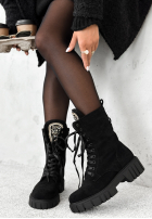 Sznurowane zamszowe botki z kryształkami Miles Of Style czarne