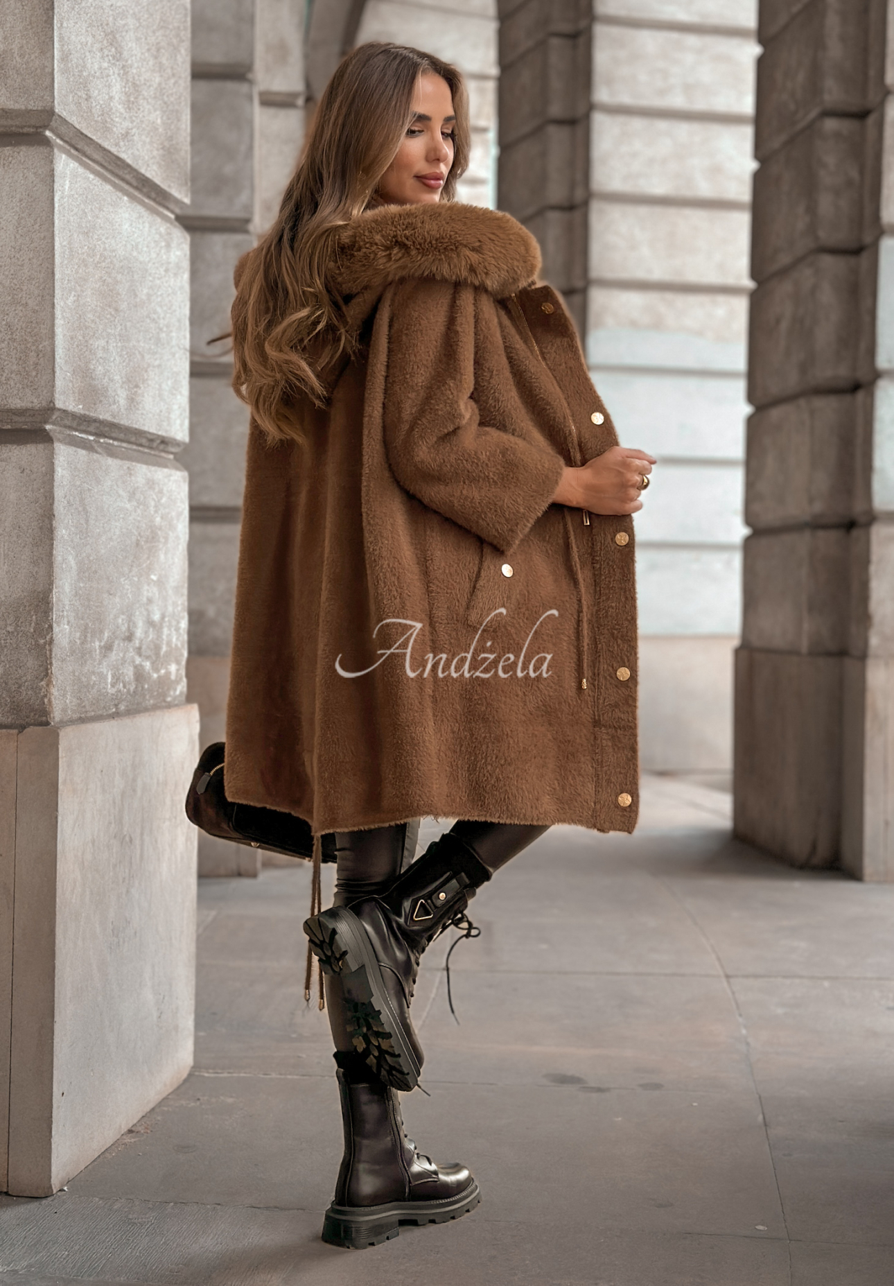 Long alpaca wool coat with angora Inspire Me chocolate