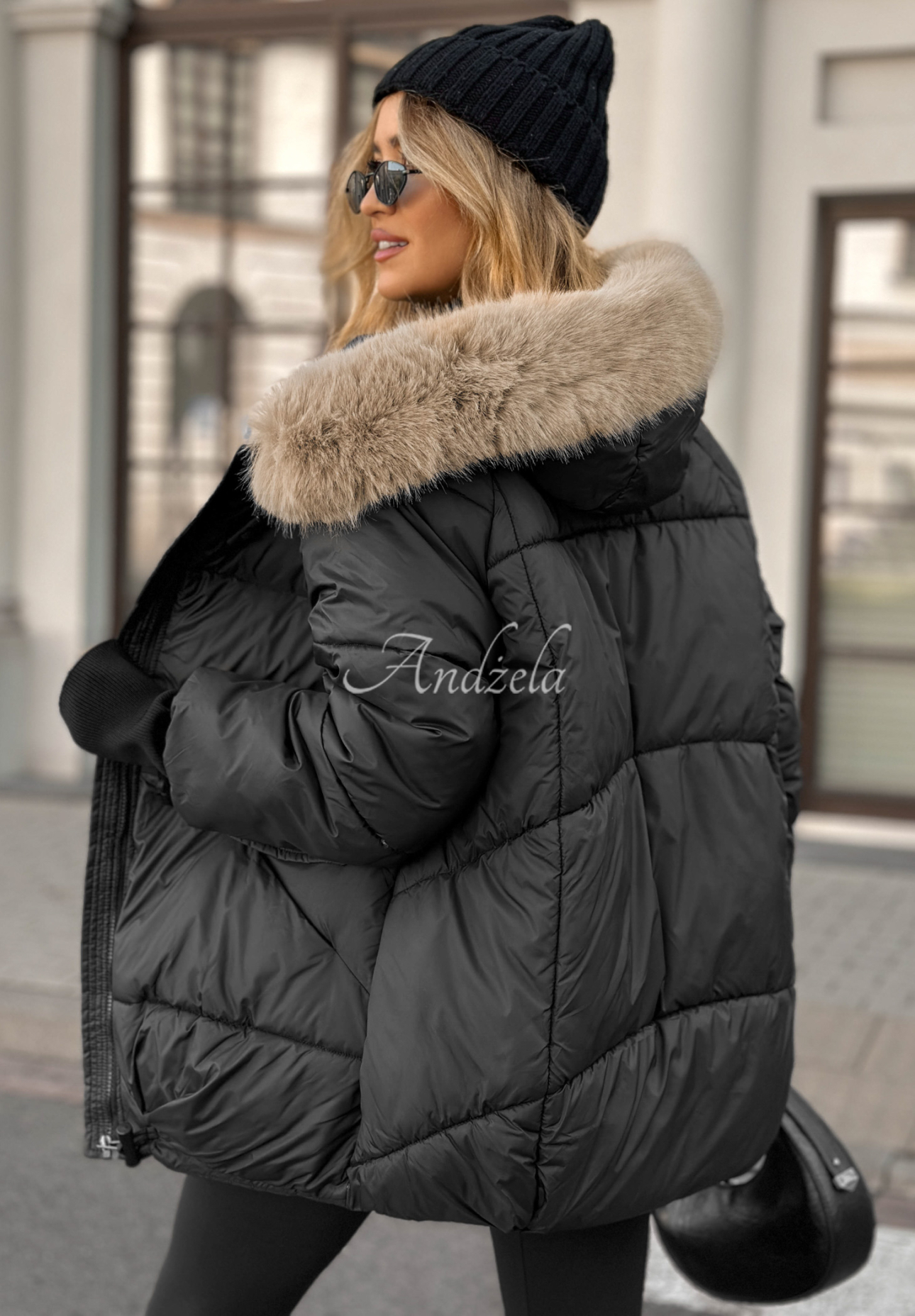 Pikowana kurtka z futerkiem Same Old Story czarna