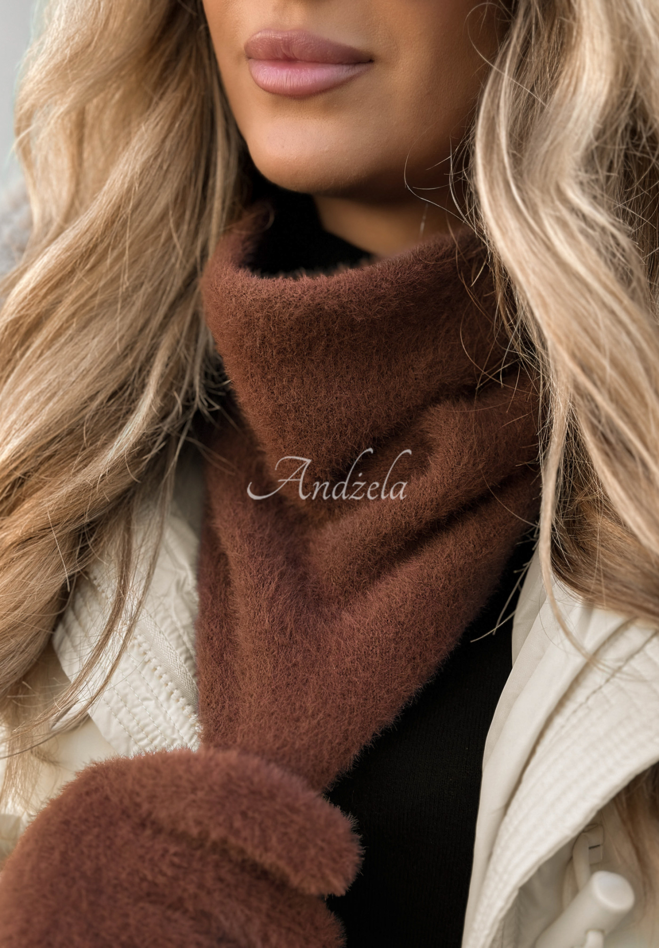 Doria chocolate alpaca chimney