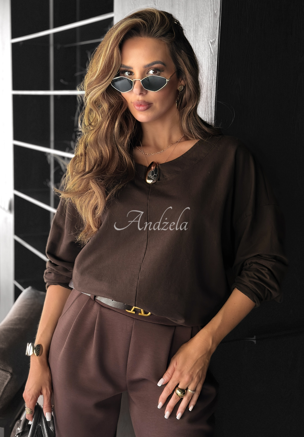 Blouse with decorative applique Same Thing Again chocolate