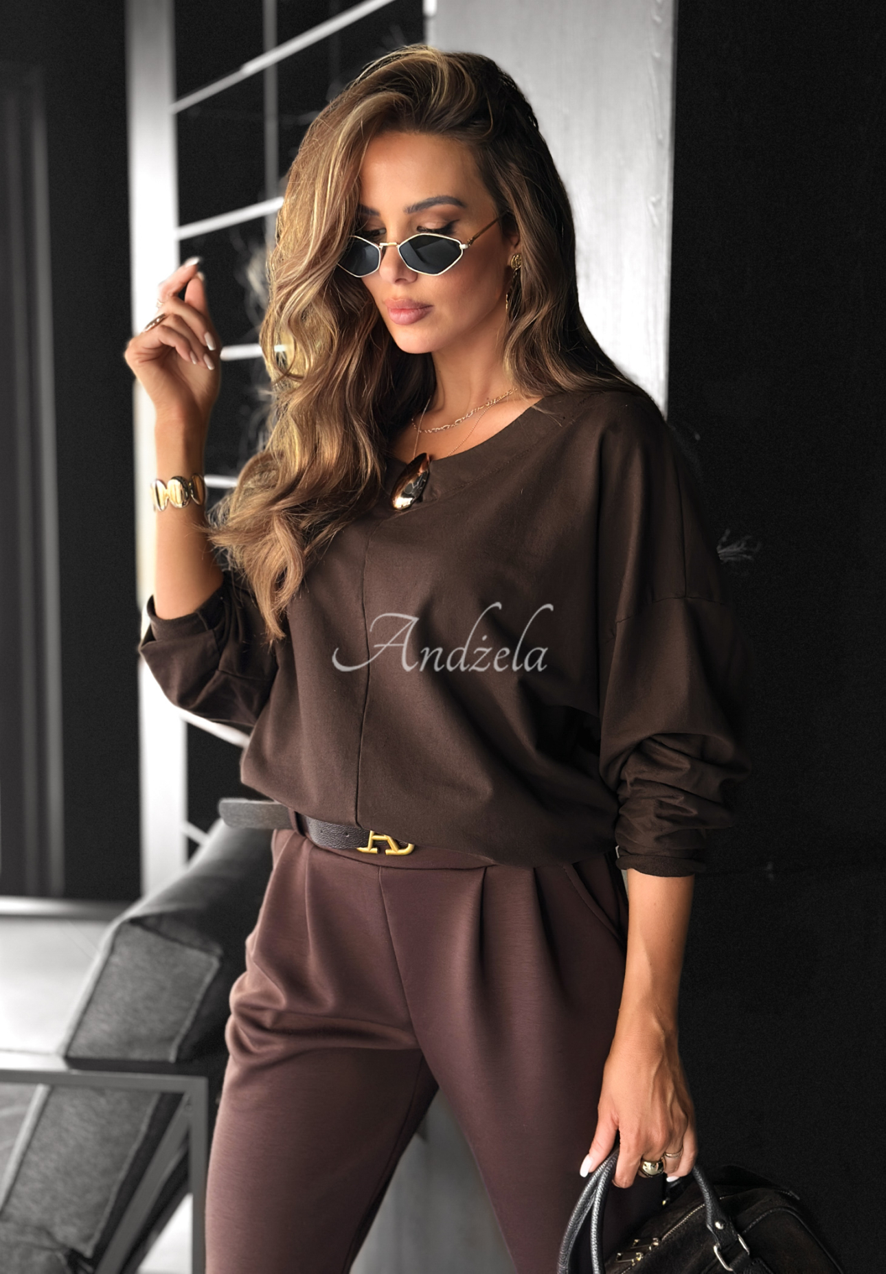 Blouse with decorative applique Same Thing Again chocolate