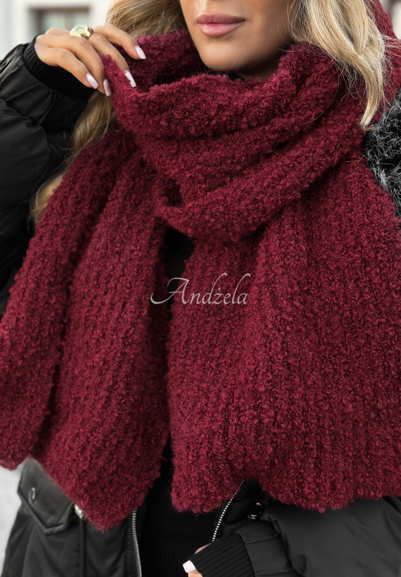 Szalik boucle Winter Everywhere burgundowy