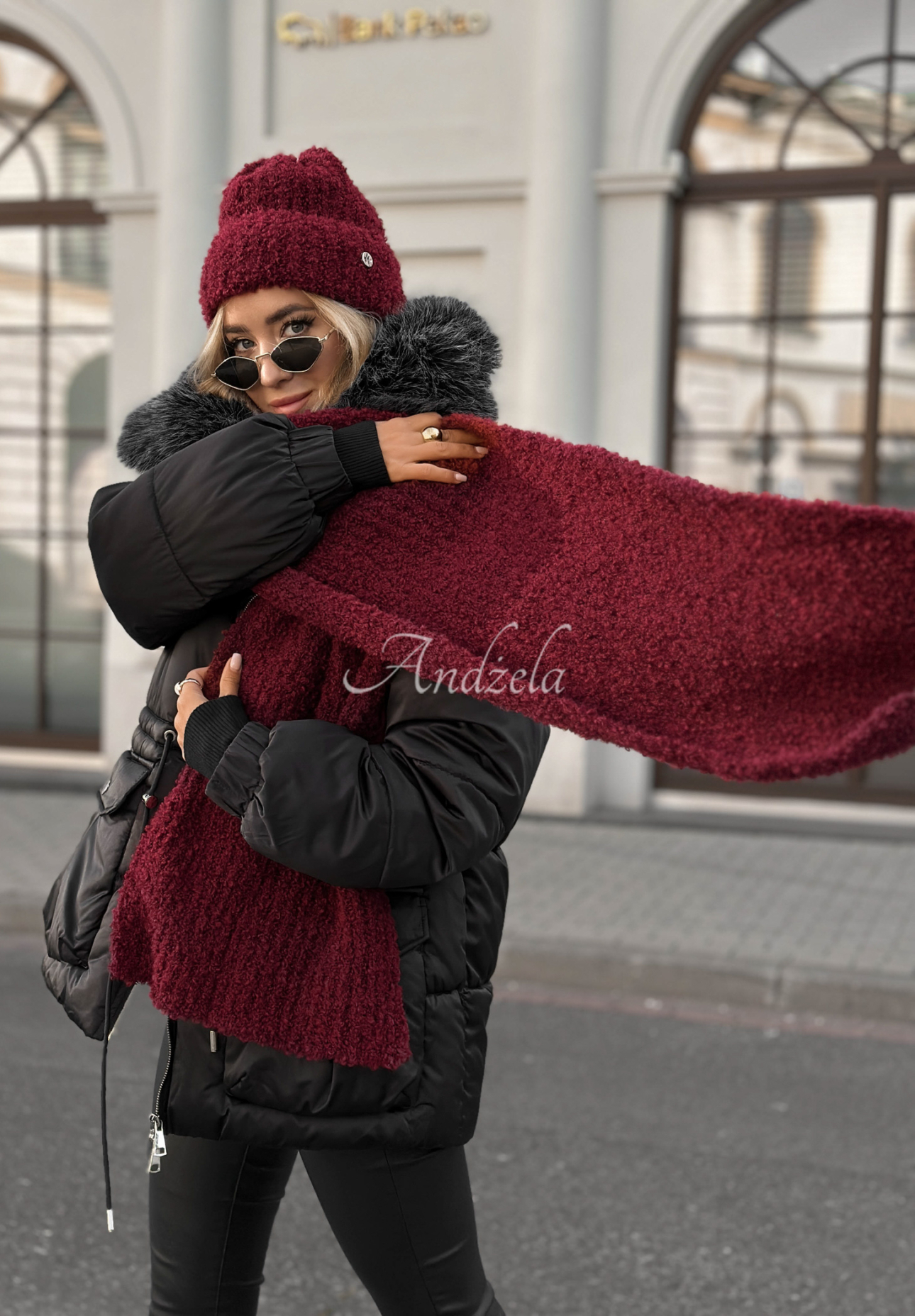 Szalik boucle Winter Everywhere burgundowy