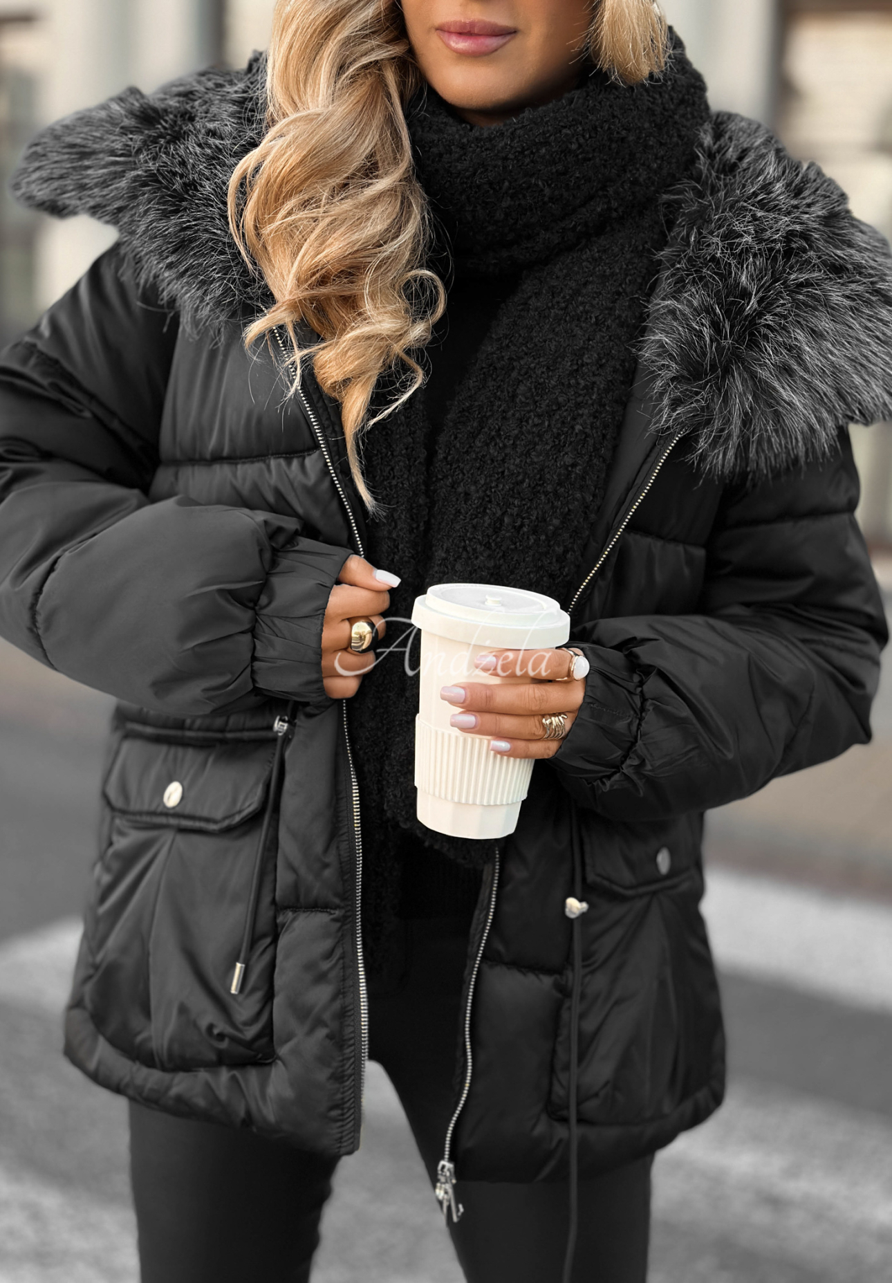 Short jacket with fur Interesting Story black