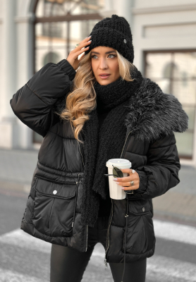 Short jacket with fur Interesting Story black
