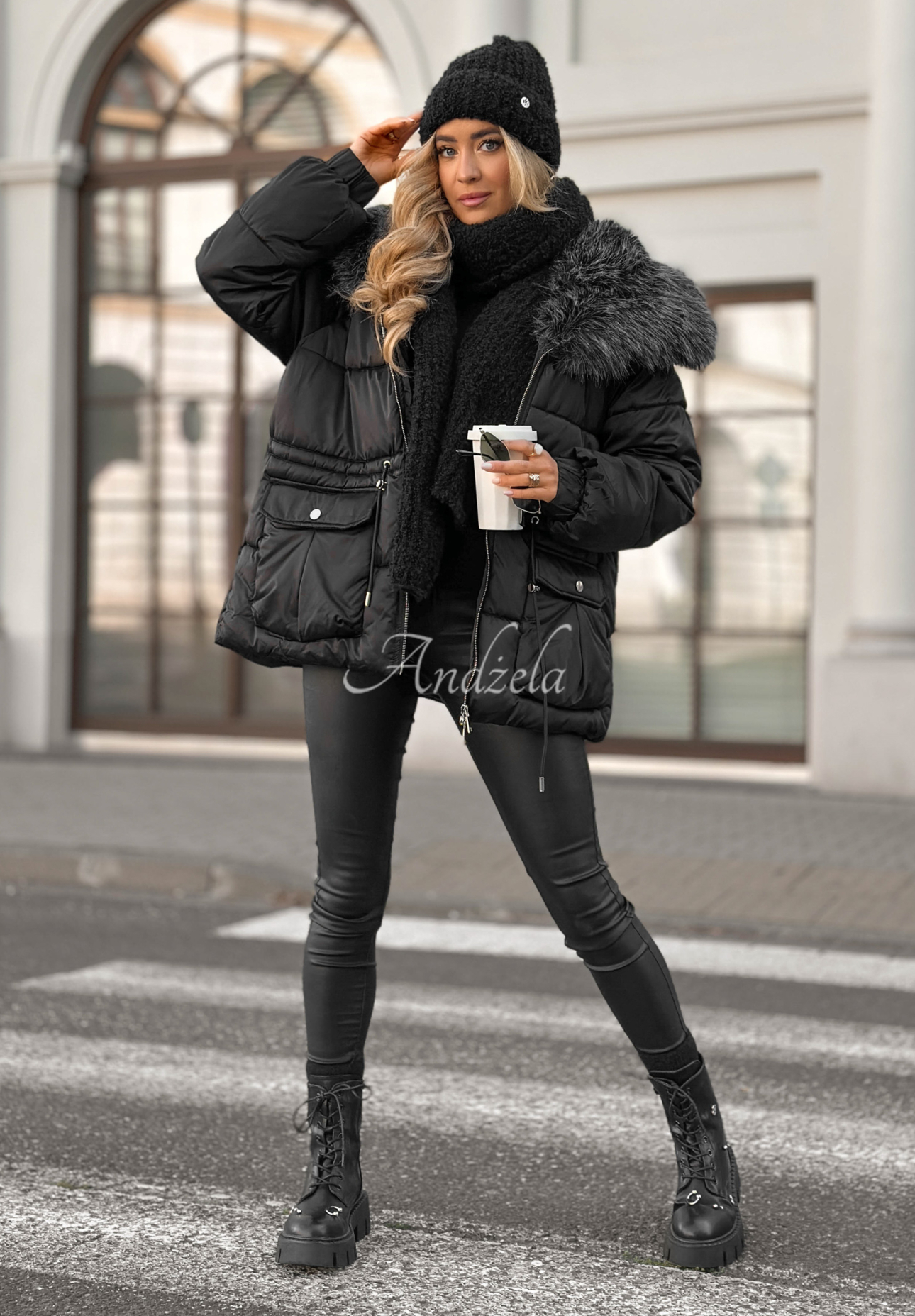 Short jacket with fur Interesting Story black