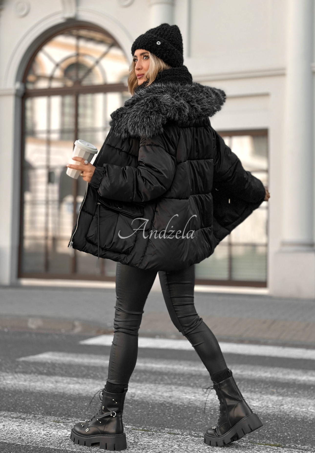 Short jacket with fur Interesting Story black