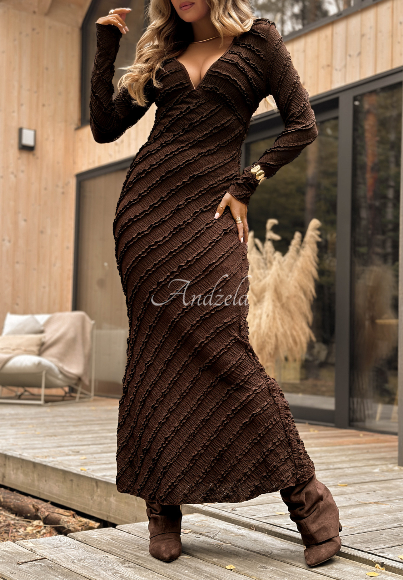 Still Miss You maxi dress with ruffles chocolate