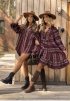 Sukienka we wzory Past Version burgundowa