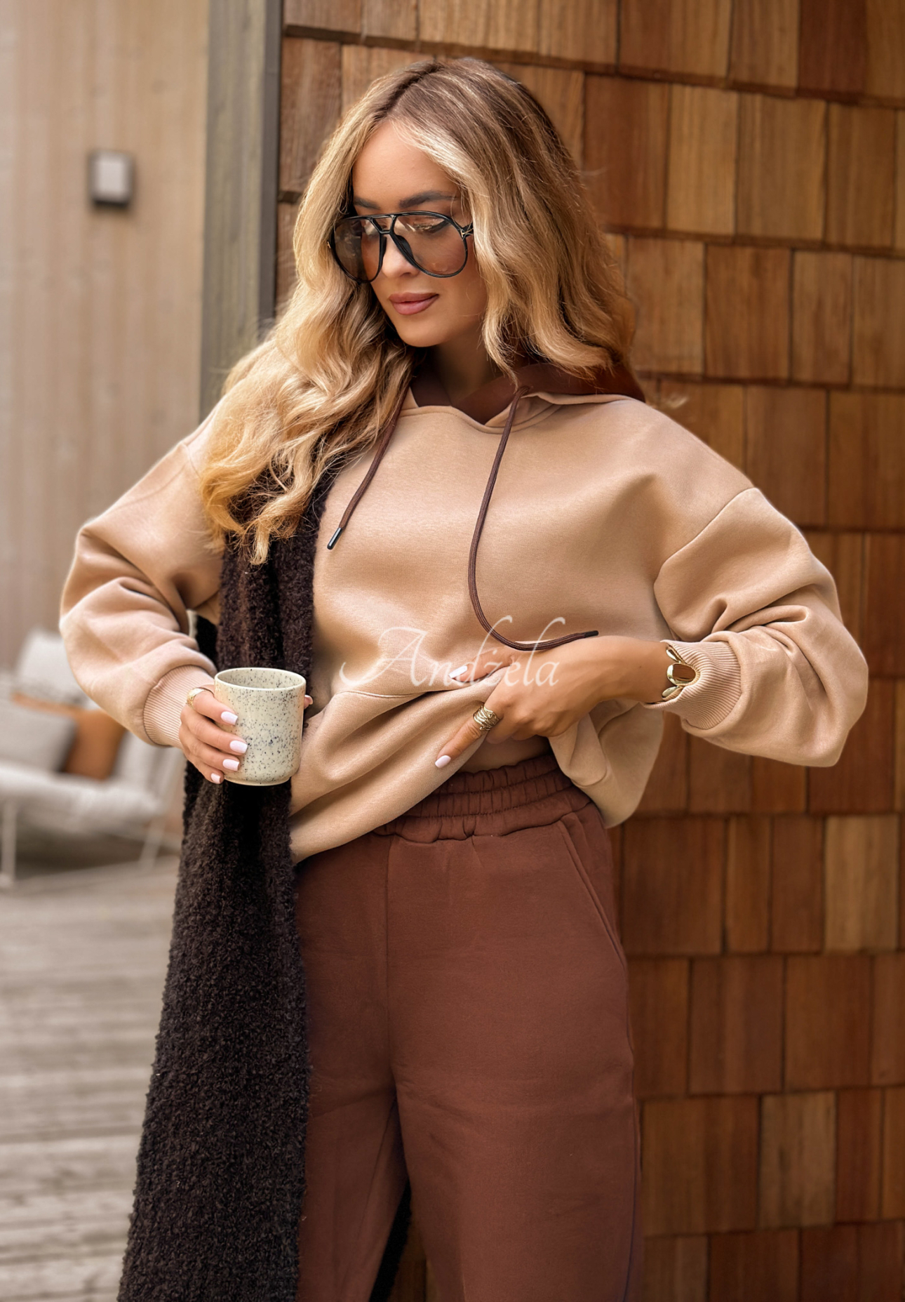 Take Me Home sweatshirt and pants set beige and chocolate