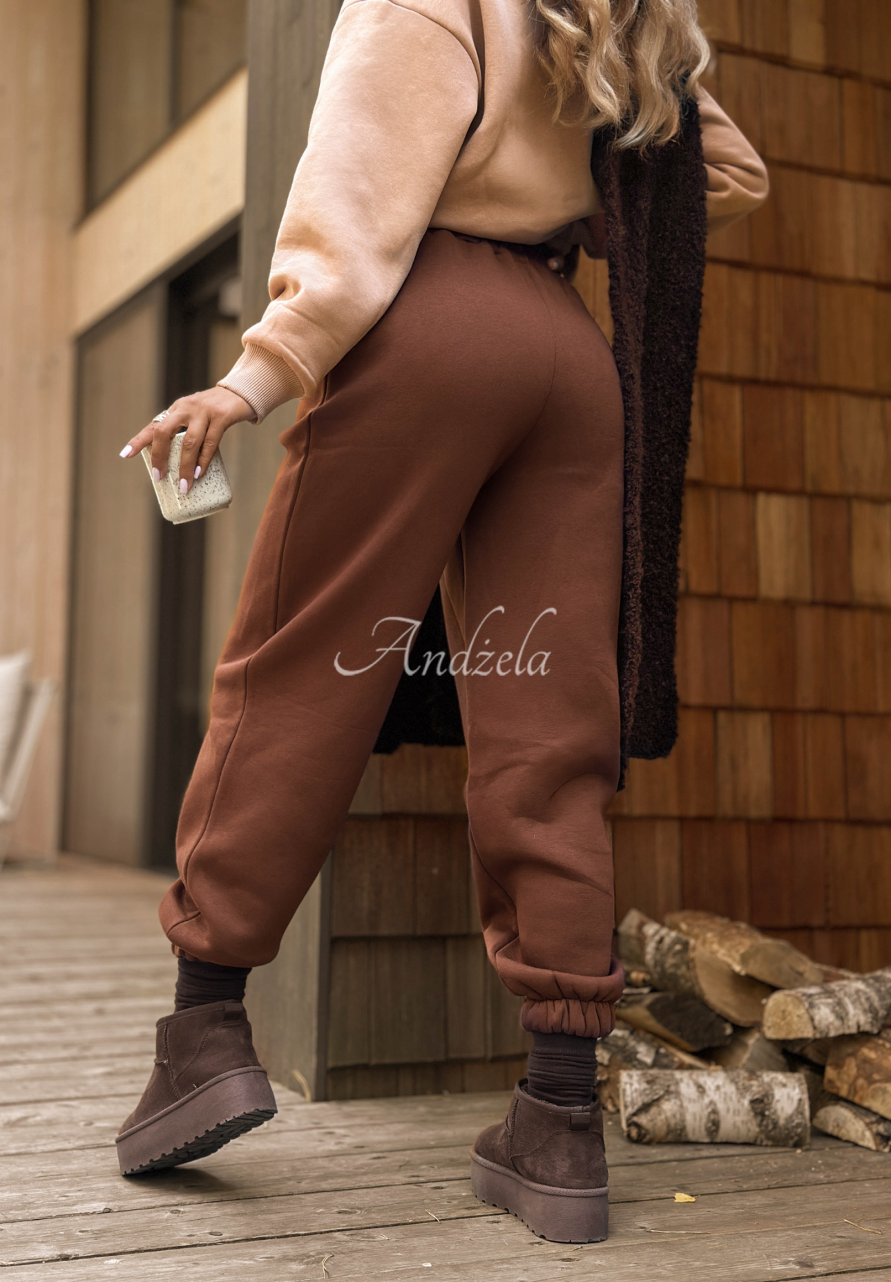 Take Me Home sweatshirt and pants set beige and chocolate