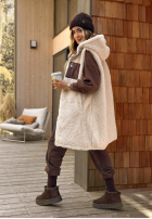 Długa kamizelka z kapturem Late Night Talks czekoladowa