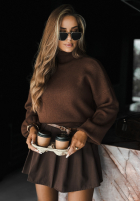 Sweter z golfem Hear My Words czekoladowa