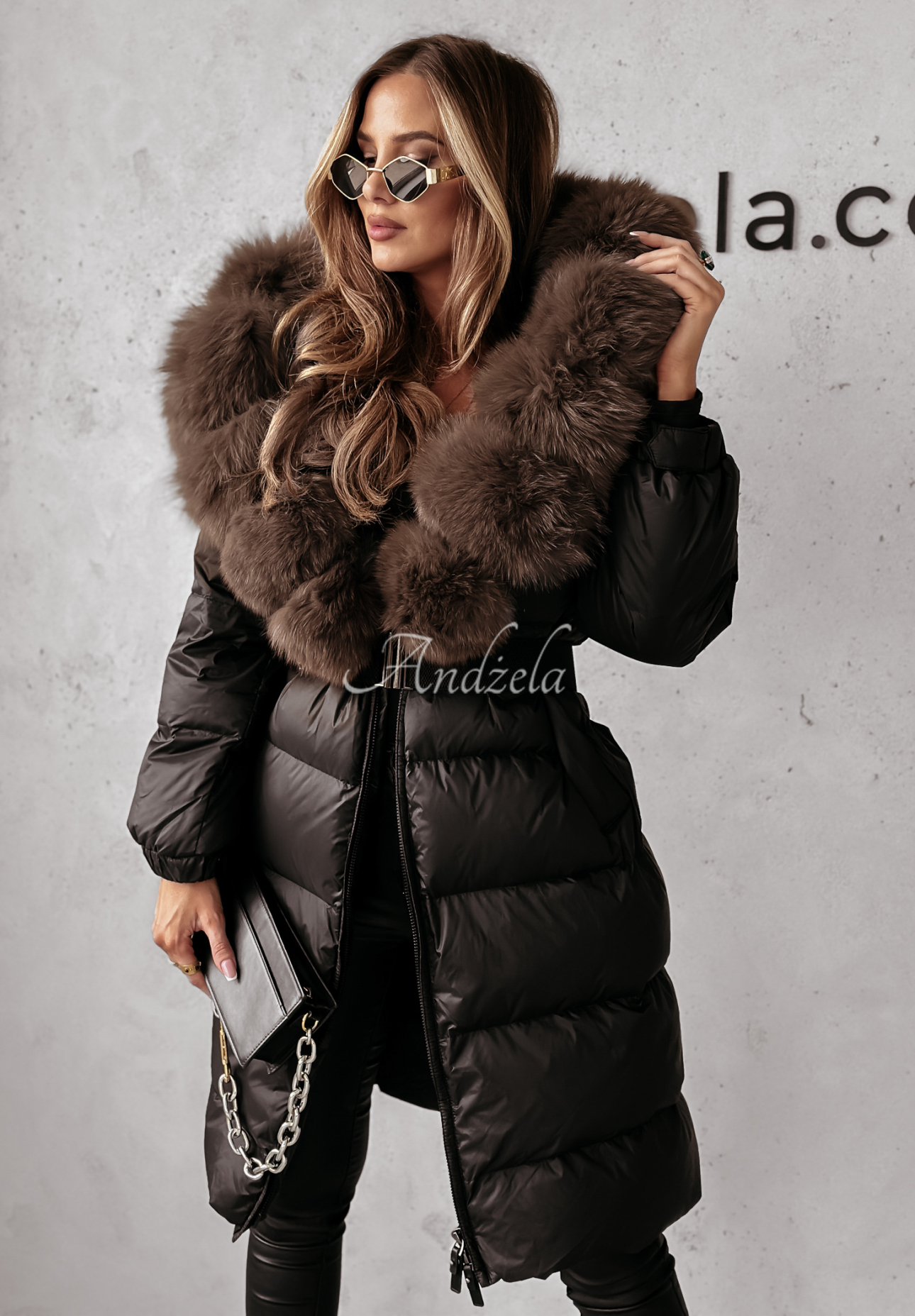 Long down jacket with fur White Wonderland black