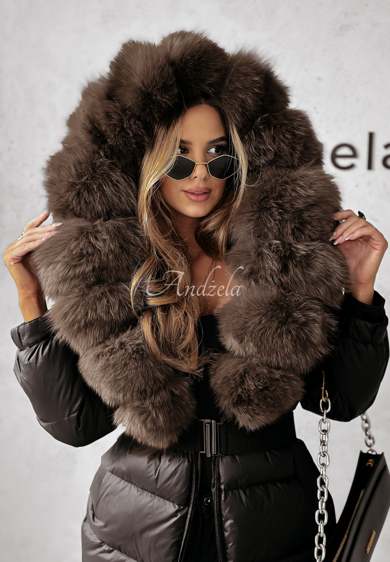 Long down jacket with fur White Wonderland black