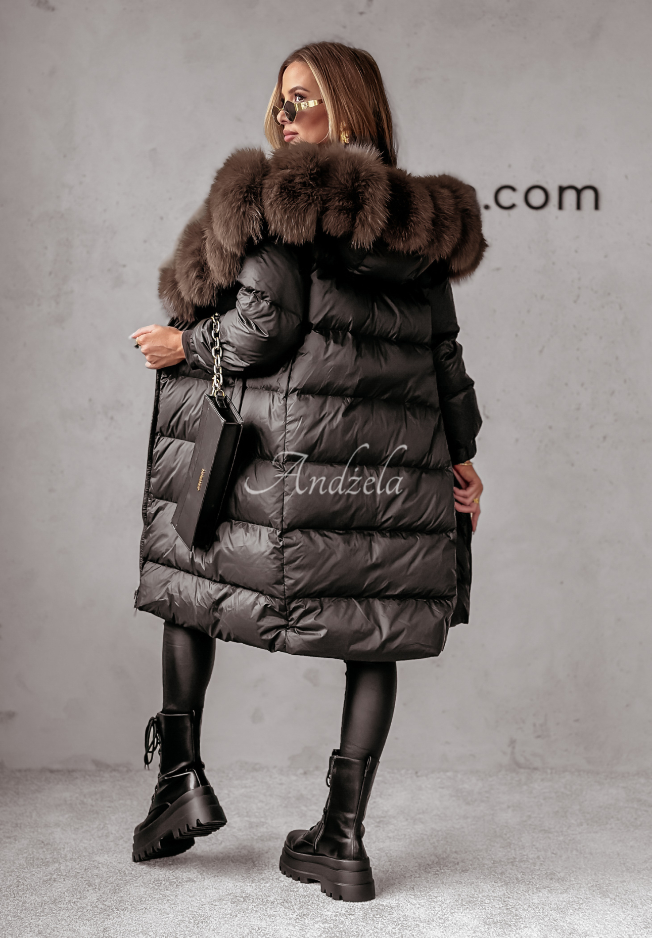 Long down jacket with fur White Wonderland black