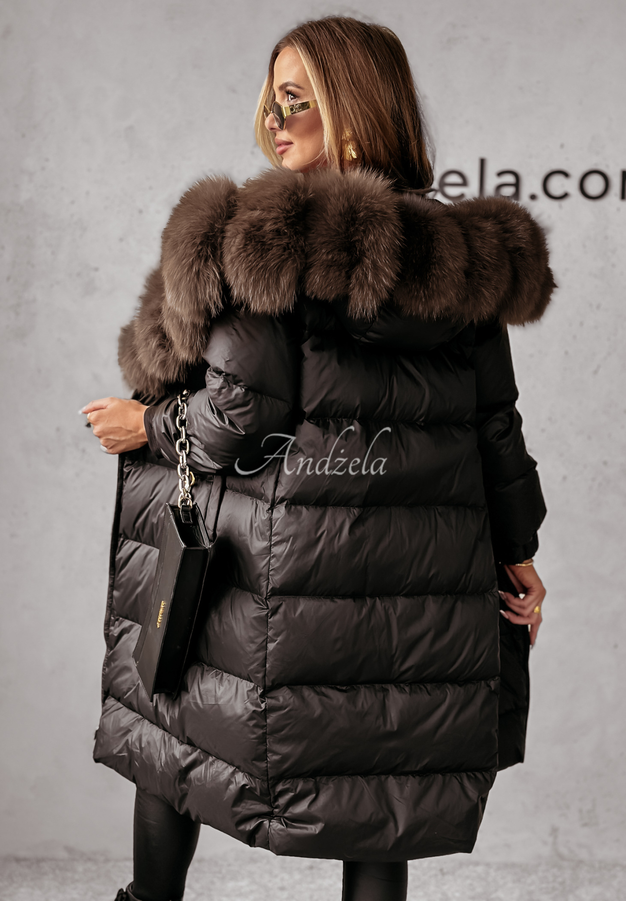 Long down jacket with fur White Wonderland black