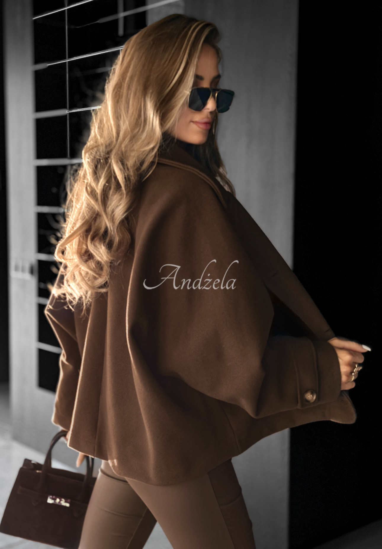 Short coat with collar Remember Us chocolate