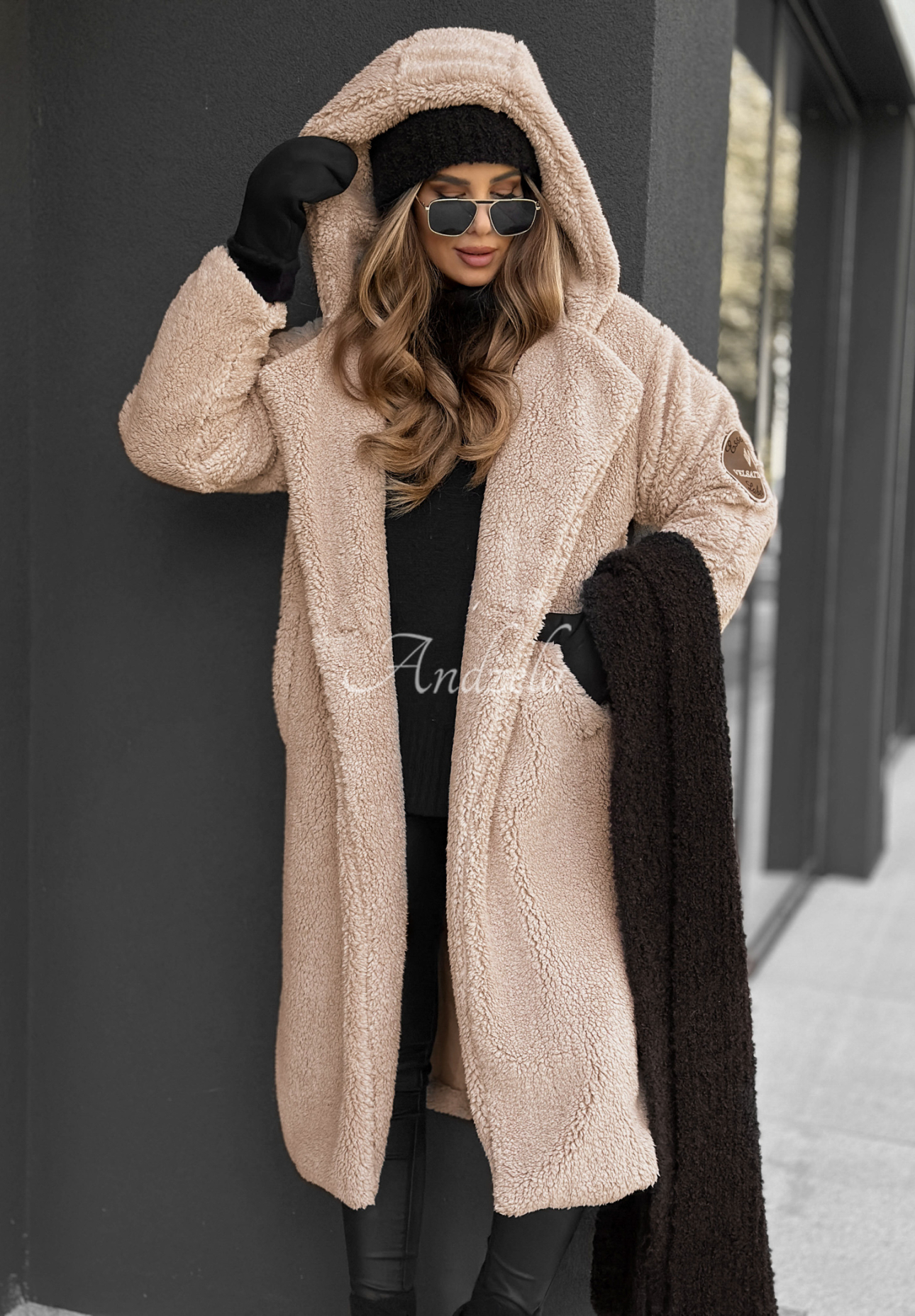Hooded sheepskin coat Before Frost beige