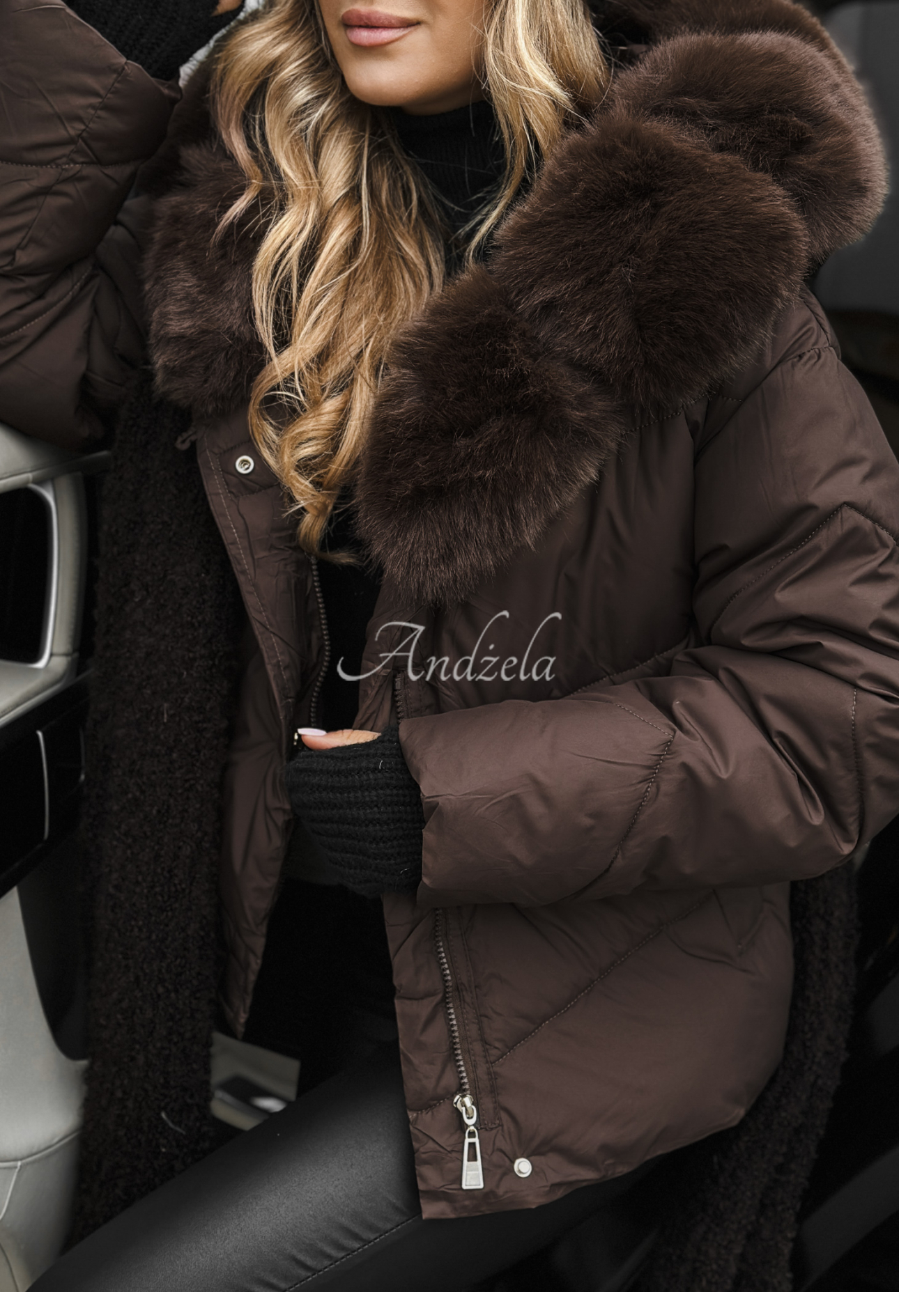 Quilted jacket with fur Snow For Us chocolate.
