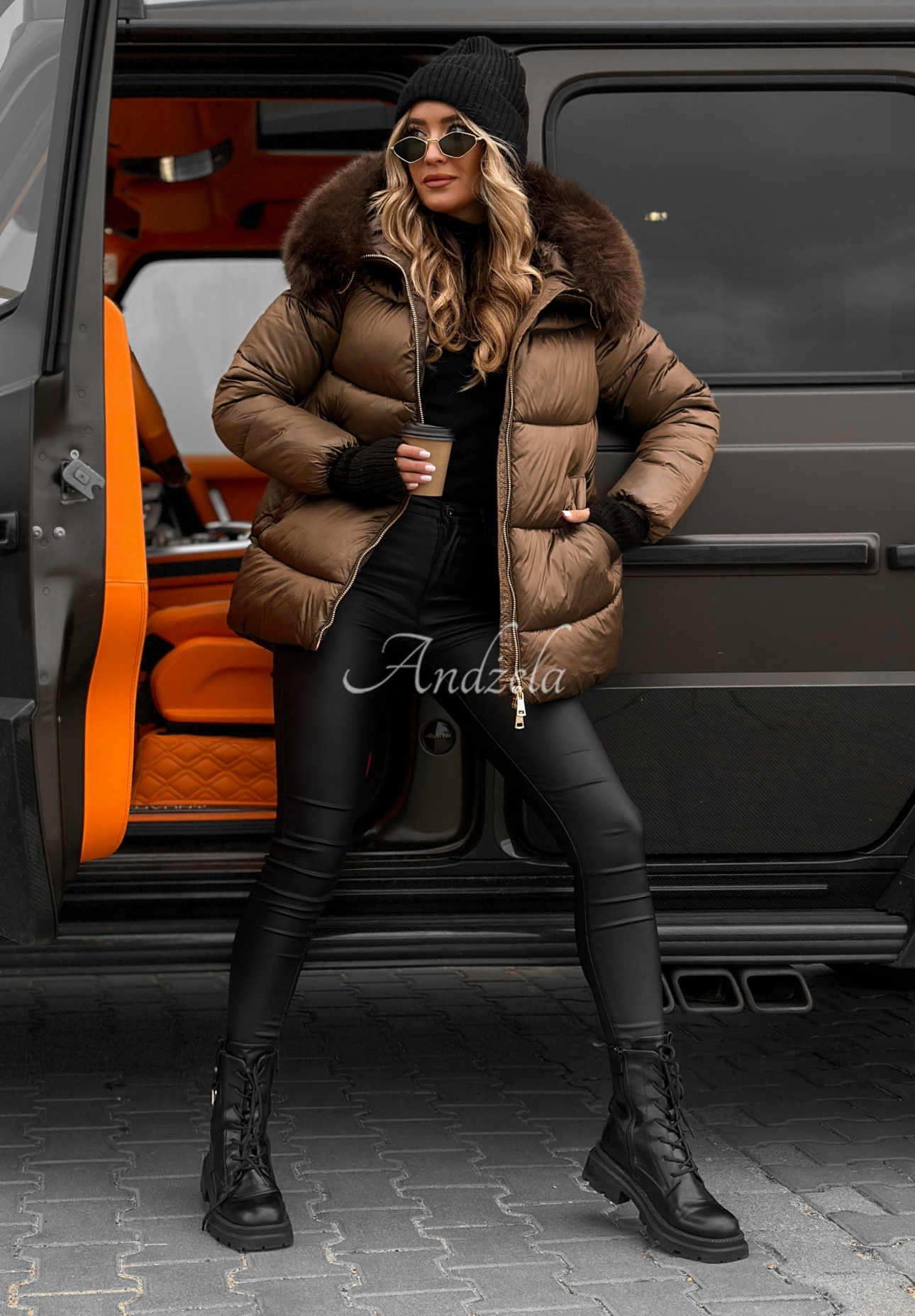 Quilted jacket with fur Something Like That chocolate