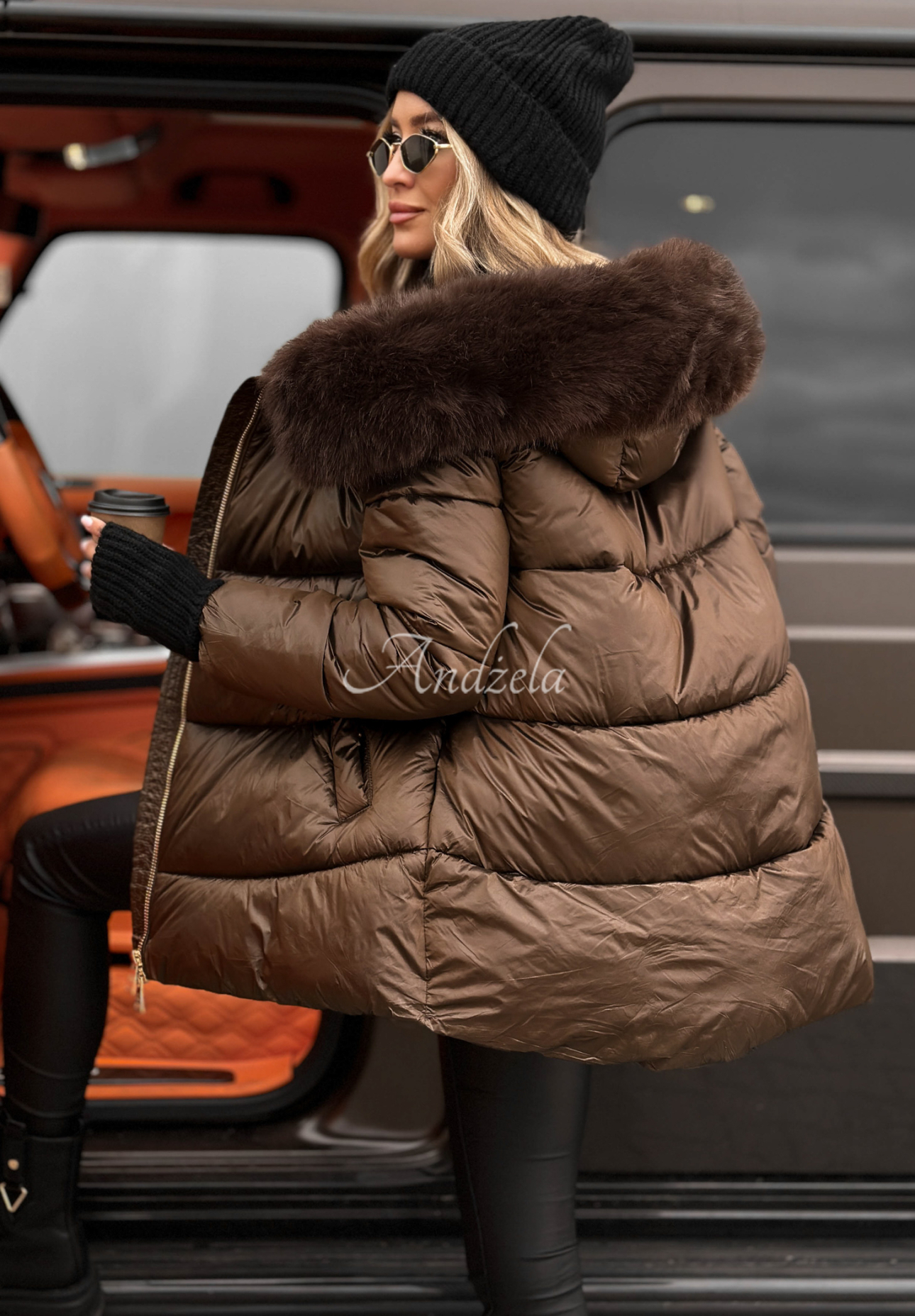 Quilted jacket with fur Something Like That chocolate