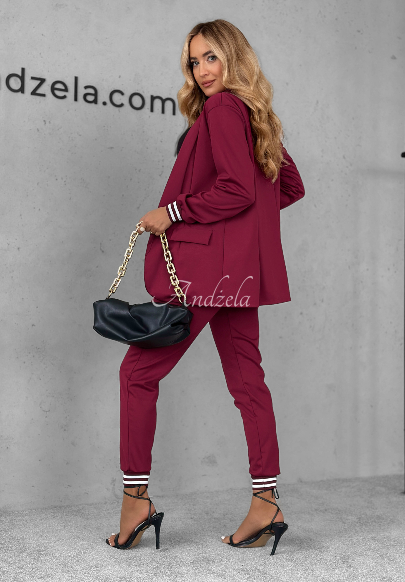 Garnitur damski dresowy Veros burgundowy
