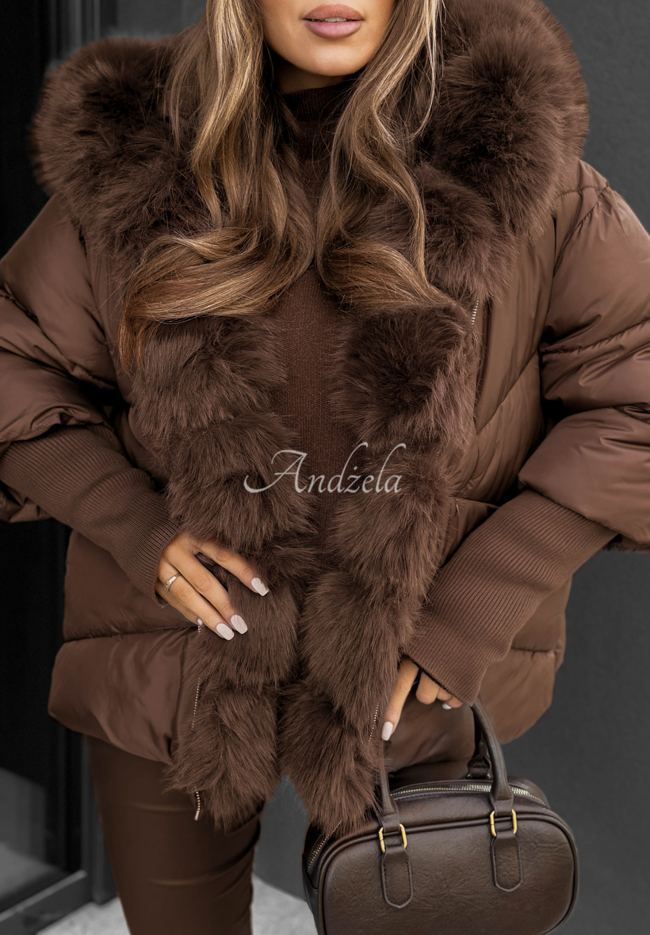 Short quilted jacket with faux fur Frosty Horizon chocolate